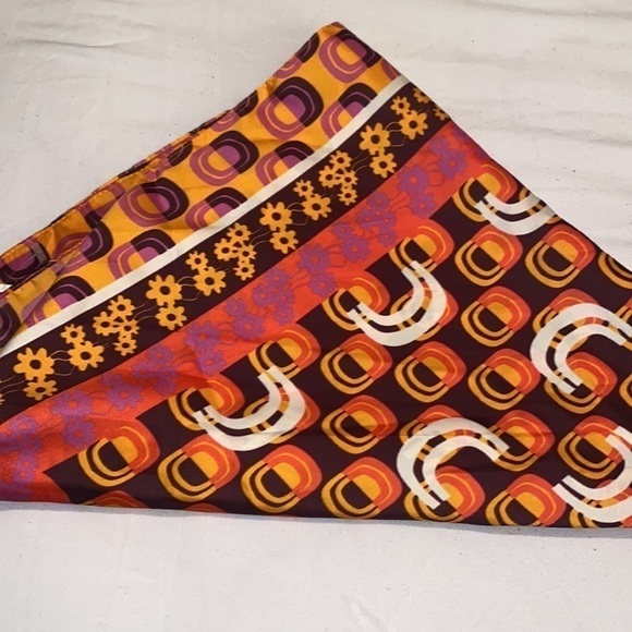 ZARA WOMAN PRINTED HANDKERCHIEF SATIN SCARF NEW WITH TAGS - Picture 8 of 12